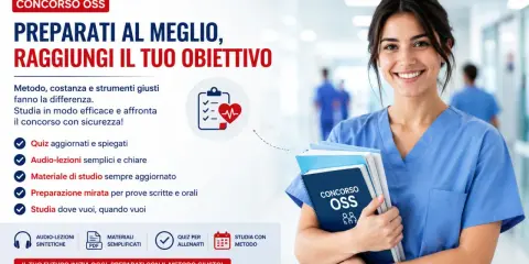 Donna sorridente in camice blu, futura assistente socio sanitario, con libri per il concorso OSS.