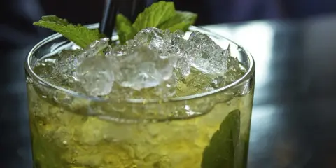 Jak zrobić idealne Mojito? Kompletny przepis i sekrety barmana