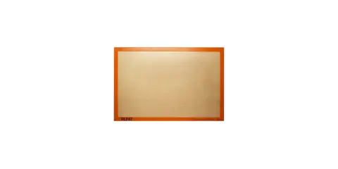 Silpat, una alfombrilla de silicona para hornear, es esencial para repostería perfecta.