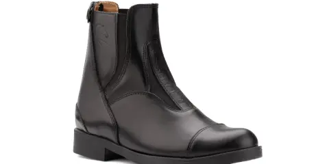 Buty jeździeckie damskie: Oficerki czy sztyblety? Wybierz mądrze!
