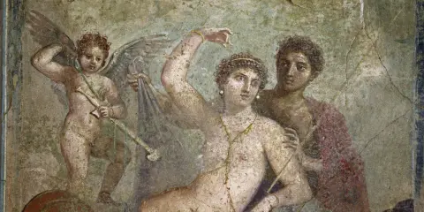 Antike Freske zeigt Amor mit Pfeil und Bogen, eine Frau und einen Mann. Die Szene erinnert an die Liebesgeschichten, die wer war Ovid in seinen Werken erzählte.