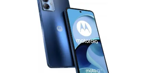 Dwa niebieskie telefony Motorola G Play na białym tle. Jeden z przodu z logo Motorola i napisem "moto g¹⁴", drugi z tyłu z modułem aparatu.