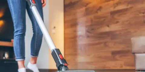 Jaki odkurzacz bezprzewodowy? Wybierz idealny model (poradnik eksperta)