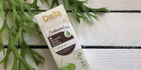 Delia serum rewitalizujące: Sekret młodej skóry za grosze?