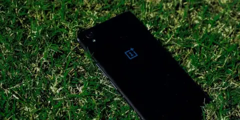 Skradziono telefon? Jak zgłosić kradzież i chronić dane!