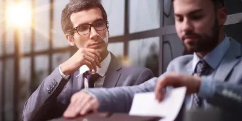 Sąd za długi? Jak się przygotować i spokojnie przejść przez proces
