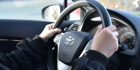 Optymalne obroty w dieslu: Jak jeździć ekonomicznie i bez awarii?