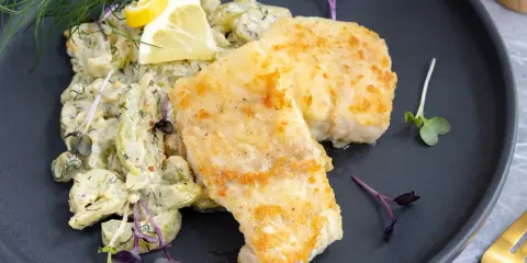 Gebratener Kabeljau mit Kartoffelsalat und Dill. Perfekt gebraten, wie lange? Ein Genuss!