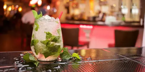 Najlepsze drink bary Lublin: Twój przewodnik po idealnym wieczorze