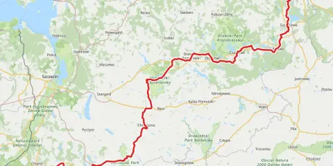 Trasa pojezierzy zachodnich prowadzi przez malownicze tereny, od Szczecina po Miastko, przez Drawieński Park Narodowy.