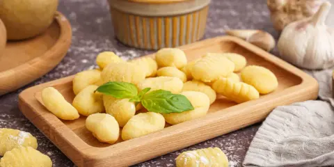 Pyszne, domowe gnocchi, gotowe do podania. Ten prosty przepis na gnocchi zachwyci każdego!