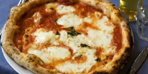 Gdzie zjeść pizzę w Polsce? Ranking i porady eksperta