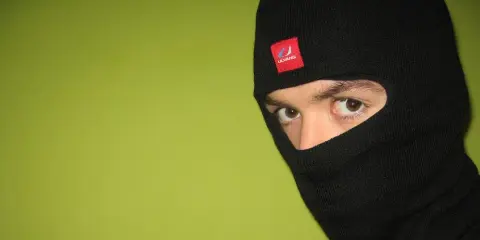 Kominiarka motocyklowa: Jak wybrać idealną na każdą porę roku?