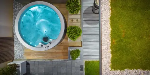 Spa w ogrodzie: Jak stworzyć wymarzoną strefę relaksu?