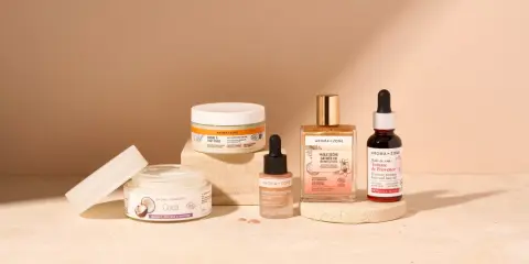 Des produits Aroma-Zone pour un teint hâlé, comme une recette de grand-mère pour comment bronzer vite. Huiles et crèmes pour un éclat naturel.