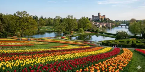 Un tripudio di tulipani colorati, un lago e un castello sullo sfondo: la primavera in Italia è uno spettacolo.
