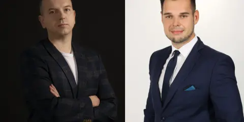 Dwaj mężczyźni w garniturach, jeden na ciemnym tle, drugi na jasnym.