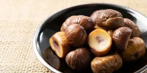 Châtaignes grillées à la poêle : le guide facile pour un délice parfait