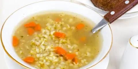 Minestra di Riso: Ricetta Classica e Varianti Facili della Nonna