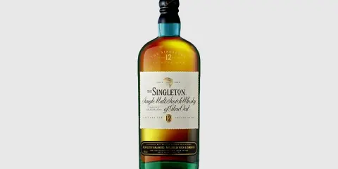 Butelka The Singleton 12 Year Old. Opinie o tym szkockim single malt whisky są zazwyczaj pozytywne.