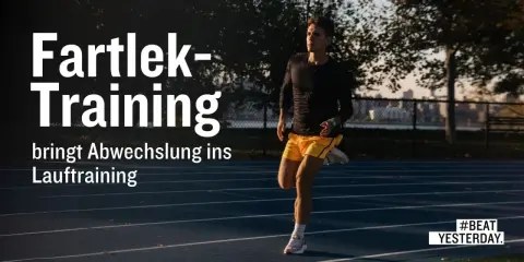 Ein Mann läuft auf einer blauen Laufbahn. Das "Fartlek-Training" bringt Abwechslung ins Lauftraining.