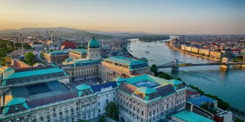 Węgry: Dowód osobisty wystarczy! Paszport do Budapesztu nie jest wymagany