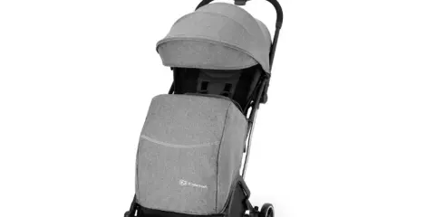Szara spacerówka Kinderkraft Rine na białym tle.