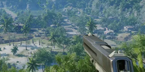 Vue FPS d'un pistolet, visant un village tropical verdoyant. Le réticule de visée suggère une mission dans Crysis 4.