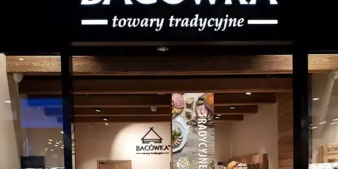 Bacówka - towary tradycyjne. Sklep oferuje tradycyjne wędliny i inne produkty.