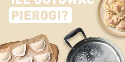 Gotowanie pierogów: surowe i ugotowane na talerzu, obok garnka z wrzątkiem. Dowiedz się, ile gotować pierogi, by były idealne.