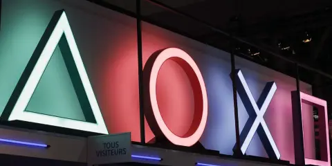 PS5 Digital Edition: Wady, zalety i opłacalność. Czy to Twój wybór?
