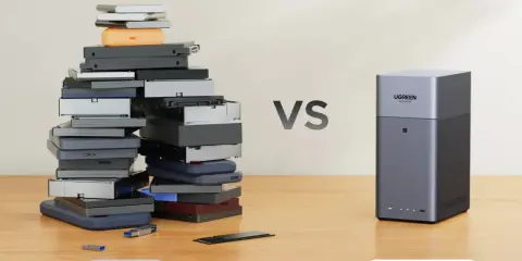 Avant : une pile de disques durs externes et de clés USB. Maintenant : un NAS personnel UGREEN compact.