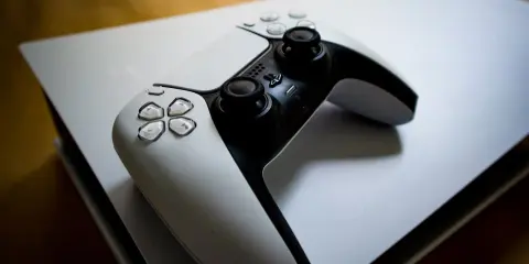 PS5 z napędem czy Digital? Wybierz mądrze i oszczędzaj na grach!