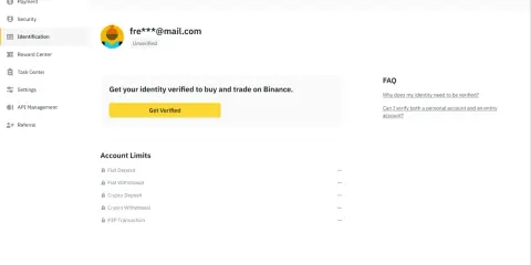 Strona Binance Identification, gdzie użytkownik fre***@mail.com musi przejść weryfikację, aby móc handlować.