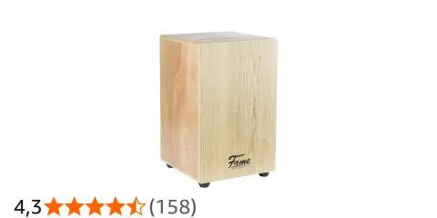 Un cajon en bois clair, prêt à jouer. Parfait pour s'amuser à jouer du cajon.
