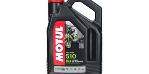 Motul 2T: 510, 710, 800 Który olej wybrać? Uniknij błędów
