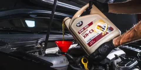 Wymiana oleju 5W30 diesel: Co ile i dlaczego Long Life to ryzyko?