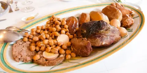 Gastronomía de Madrid: Platos tradicionales que no te puedes perder