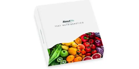 Caja de **test nutrigenético** con diseño moderno, mostrando una vibrante selección de frutas y verduras frescas.