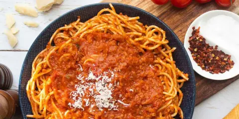 Domowy sos do spaghetti dla dzieci: Zdrowe przepisy + triki dla niejadków