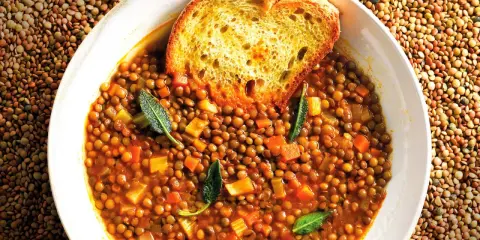 Minestra di lenticchie: ricetta, segreti e varianti per un piatto perfetto
