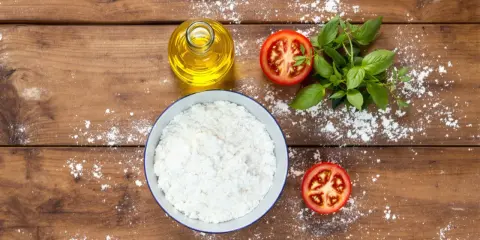 Pâte à pizza sans levure : la recette rapide et croustillante inratable