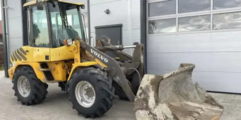 Koparko-ładowarka do 30 tys. zł: Kup mądrze, uniknij pułapek!