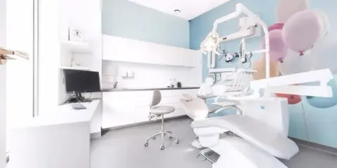 Jak znaleźć dobrego dentystę na Bielanach w Warszawie?