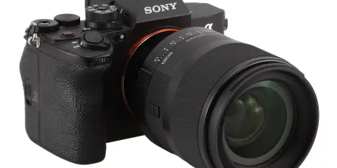 Sony Alpha z obiektywem Sigma 1.4/35mm DG DN Art. Idealny do testów sigma.