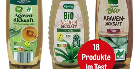 Drei Flaschen Agavendicksaft, eine natürliche Alternative zu honig, stehen nebeneinander. Ein roter Kreis verkündet "18 Produkte im Test".