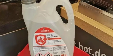 Duży, biały kanister z płynem do dezynfekcji rąk Orlen Oil 5L.