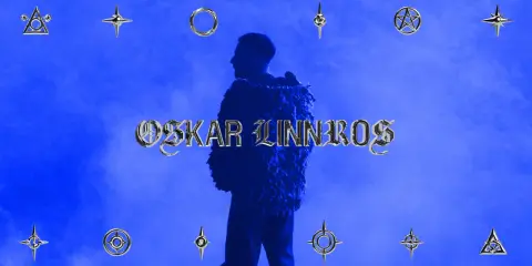 Oskar Linnros konsert. En artist i en fluffig jacka mot en blå bakgrund med symboler.