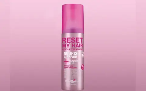 Odżywka emolientowa Reset My Hair dla zniszczonych włosów. Intensywnie odżywia i naprawia, nadając blask i siłę.