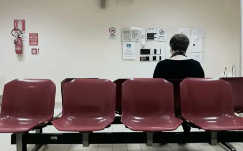 Terminy NFZ: Jak sprawdzić i skrócić czas oczekiwania?